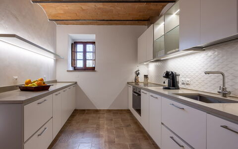 Casa Clara Pool, Casole Elsa, Monti: Kitchen, Countertop, Flooring, Interior Design, Kitchen Appliance, Wood, Kitchen Sink, Cabinetry, Ceiling, Home