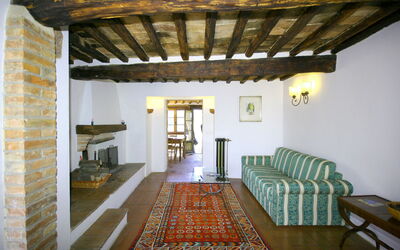 Accommodation:&nbsp;Castello Vittorio 5