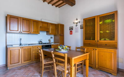 Accommodation:&nbsp;Montereggi 815.2