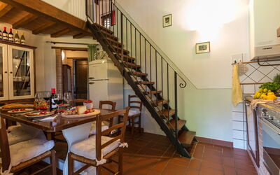 Accommodation:&nbsp;Montelopio 5