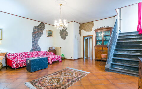 Accommodation:&nbsp;Serena 100.2