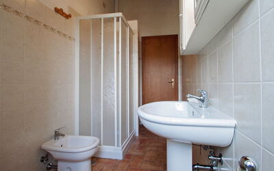 Accommodation:&nbsp;Querce 200.1