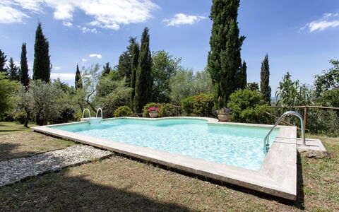 Vittoria: Swimming Pool, Property, Real Estate, House, Water, Estate, Leisure, Villa, Vacation, Home