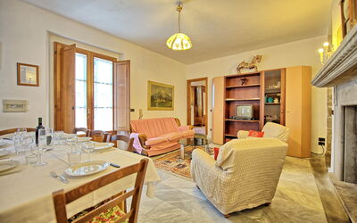 Accommodation:&nbsp;Rondini