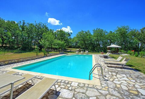 San Donato: Property, Swimming Pool, Real Estate, Estate, House, Home, Building, Vacation, Leisure, Villa