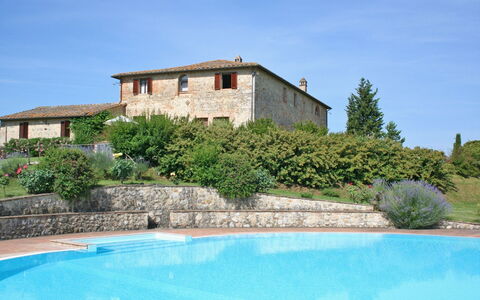 San Donnino: Property, Swimming Pool, House, Building, Real Estate, Home, Villa, Residential Area, Estate, Leisure