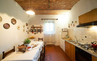 Vasche 4: Property, Room, Building, Interior Design, Ceiling, Furniture, House, Floor, Real Estate, Architecture