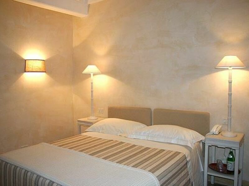 Accommodation:&nbsp;L' Ariosa