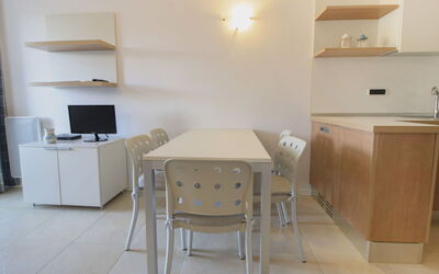 Accommodation:&nbsp;Exquisite Elba 100.3