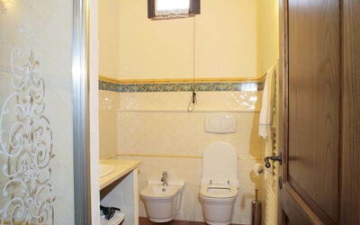 Accommodation:&nbsp;Viola