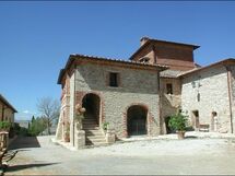 Accommodation:&nbsp;Laura