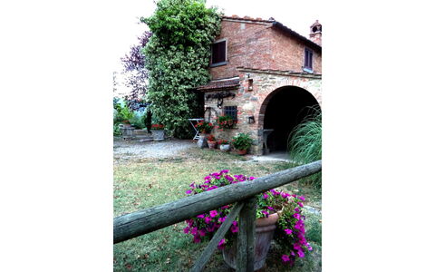 Fattoria la Gabola: Plant, Building, Flower, Window, Petal, House, Grass, Natural Landscape, Landscape, Rural Area
