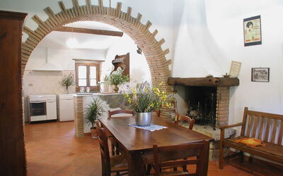 Accommodation:&nbsp;Rosa Canina