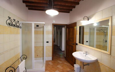 Accommodation:&nbsp;Albanella