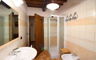 Accommodation:&nbsp;Albanella