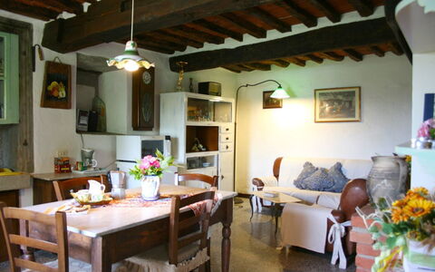 San Eusebio: Property, Room, Building, Interior Design, House, Furniture, Living Room, Ceiling, Real Estate, Table