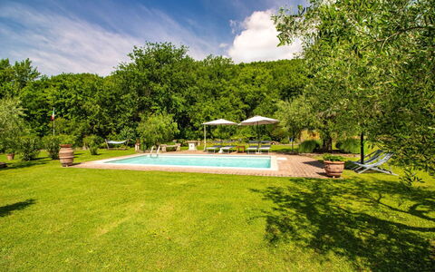 La Casa di Pino: Swimming Pool, Resort, Garden, Eco Hotel, Outdoor Furniture, Thermae, Water Feature, Shade, Estate, Landscaping