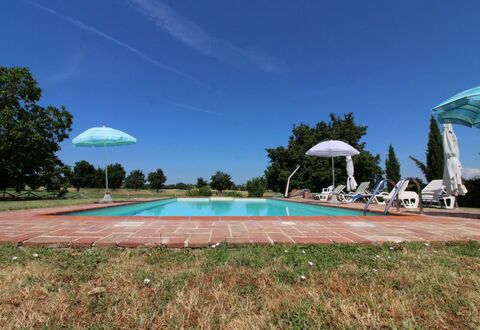 Il Viaggiolo: Sky, Plant, Swimming Pool, Cloud, Tree, Water, Building, Shade, Arecales, Land Lot