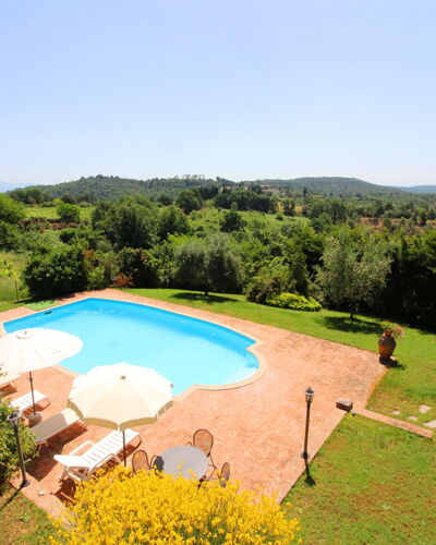Villa Verniana: Plant, Flower, Water, Sky, Plant Community, Tree, Natural Landscape, Natural Environment, Swimming Pool, Leisure