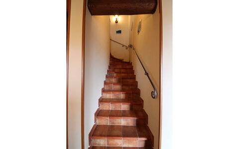 Agriturismo Ca di Vestro: Stairs, Property, Room, Architecture, Building, Handrail