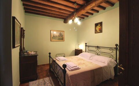Agriturismo Ca di Vestro: Bedroom, Bed, Room, Property, Furniture, Bed Sheet, Bed Frame, Building, Ceiling, Interior Design