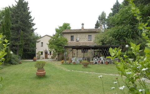 Accommodation:&nbsp;Borgo