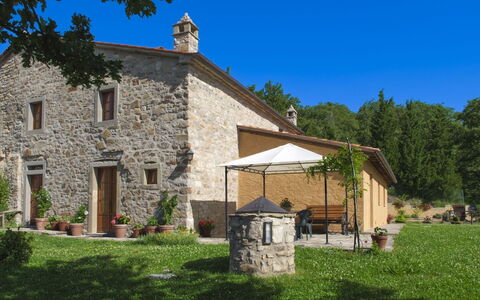 Casa la Primula: House, Home, Cottage, Roof, Estate, Farmhouse, Door, Landscaping, Yard, Villa