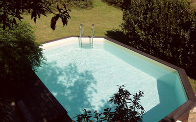 Oudoor pool in the garden for private and exclusive use