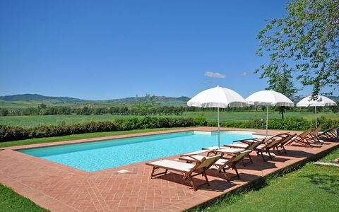 Pienza: Swimming Pool, Property, Natural Landscape, Grass, Real Estate, Resort, Leisure, House, Estate, Eco Hotel