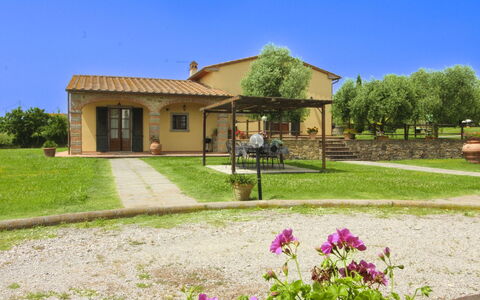 Podere Marcigliano: Garden, Cottage, Farmhouse, Shade, Landscaping, Estate, Yard, Backyard, Stone Wall, Hacienda
