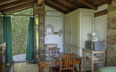 Accommodation:&nbsp;Casa Di Vetro