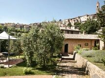 All suites open onto the panoramic garden