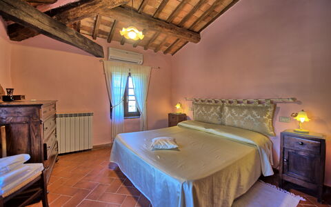 Cerretalta: Bedroom, Bed, Room, Furniture, Property, Bed Sheet, Building, Bed Frame, Interior Design, Ceiling