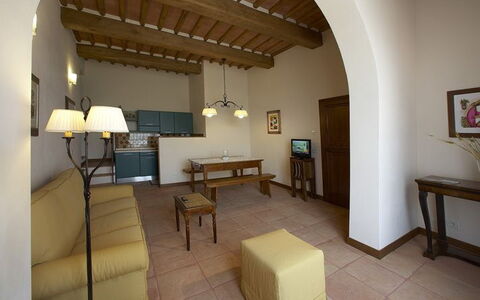 Accommodation:&nbsp;La Castellana