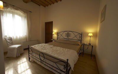 Accommodation:&nbsp;Barbacane