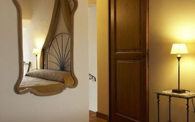 Accommodation:&nbsp;La Castellana
