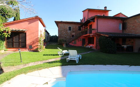 Casa Rosada: Sky, Plant, Building, Property, Window, Water, House, Swimming Pool, Shade, Outdoor Furniture