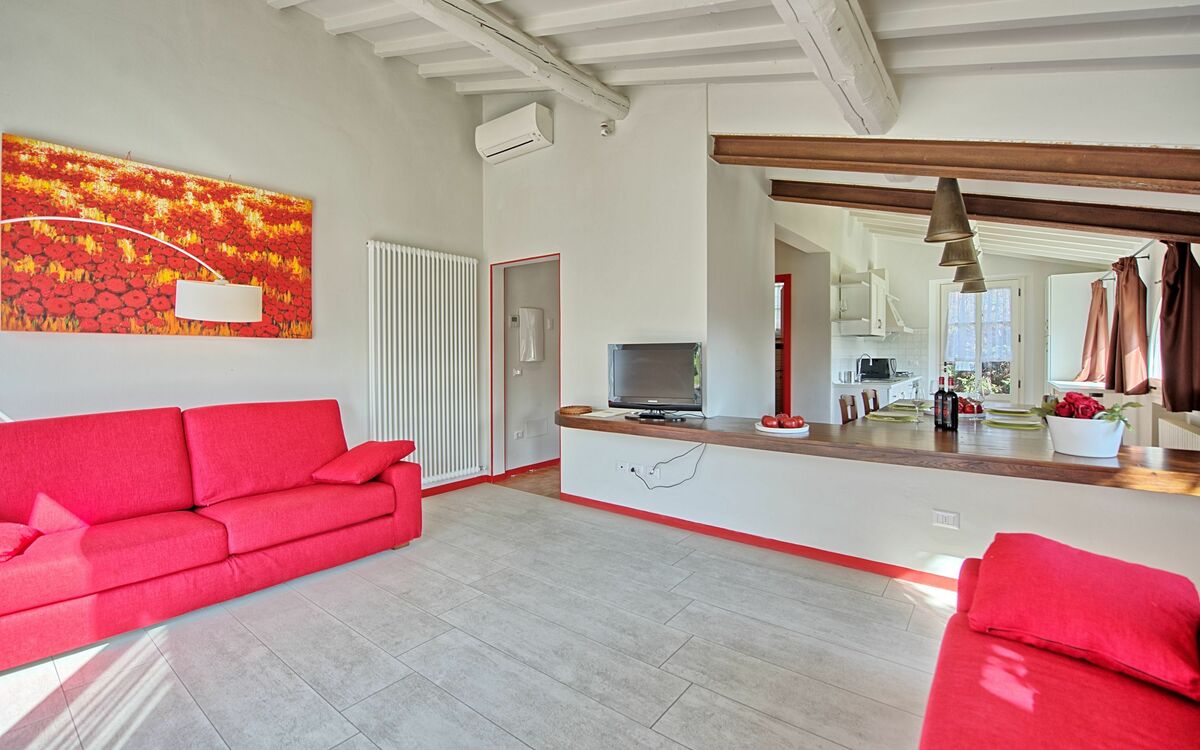 Accommodation:&nbsp;Artisti 5