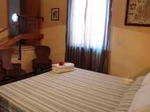 Accommodation:&nbsp;Garofano B&b