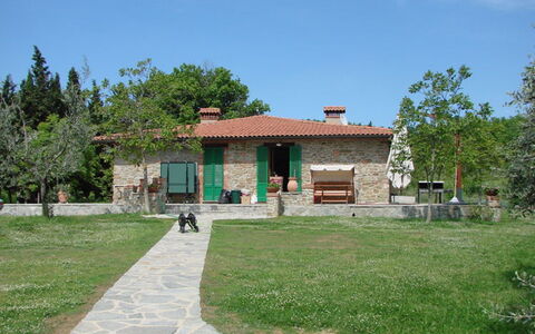 Civitella: Property, House, Home, Real Estate, Building, Land Lot, Residential Area, Estate, Yard, Cottage