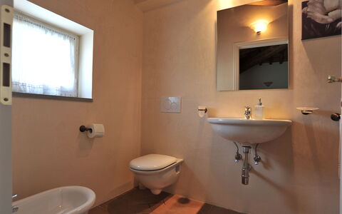 Casa Fabrizio: Brown, Mirror, Plumbing Fixture, Property, Bathroom Sink, Sink, Tap, Window, Bathroom, Building