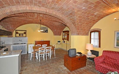 Accommodation:&nbsp;Orciaia 7