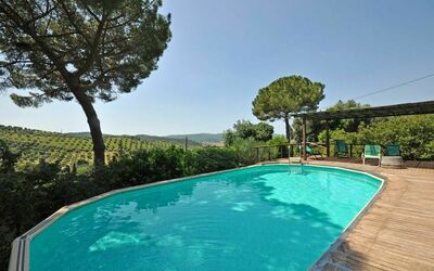 Marsilia: Swimming Pool, Property, Natural Landscape, Real Estate, House, Estate, Leisure, Building, Home, Resort