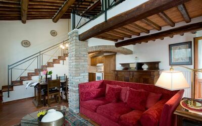 Pergola: Soggiorno con angolo cucina