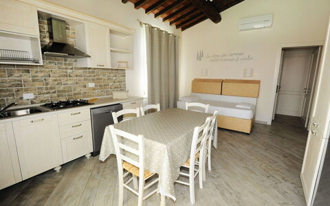Accommodation:&nbsp;Fattoria Palazzeta Bilo 4 400.2