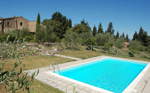Appartamento Beatrice: Swimming Pool, Property, House, Real Estate, Villa, Building, Estate, Grass, Tree, Leisure