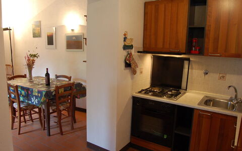 Appartamento Beatrice: Room, Countertop, Property, Kitchen, Furniture, Cabinetry, Building, Floor, House, Interior Design