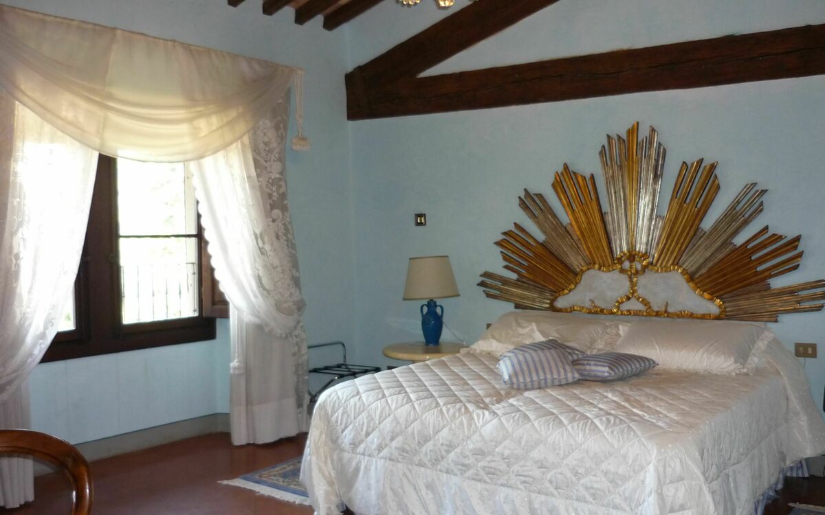 Accommodation:&nbsp;Deluxe Suite