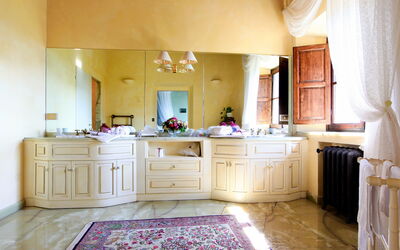 Accommodation:&nbsp;Tower Suite
