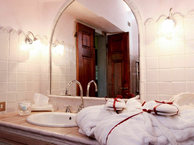 Accommodation:&nbsp;Deluxe Suite